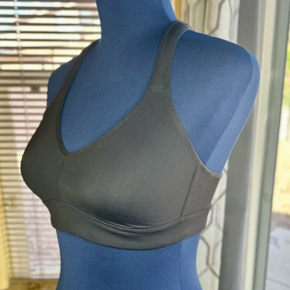 EUC Lululemon Black Racerback Sports Bra - Picture 3 of 10